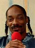 La star du rap américain s'adresse aux Congolais et aux Africains par vidéo interposée.Snoop Dogg honoré par le 5e Festival panafricain de musique (9 au 16 juillet), qui lui a décerné un trophée